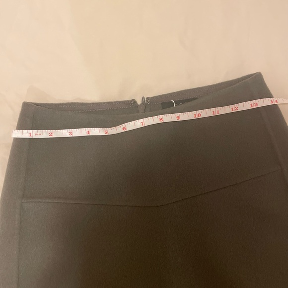 NWOT, dark green wool COS skirt, size 2 - Picture 5 of 6